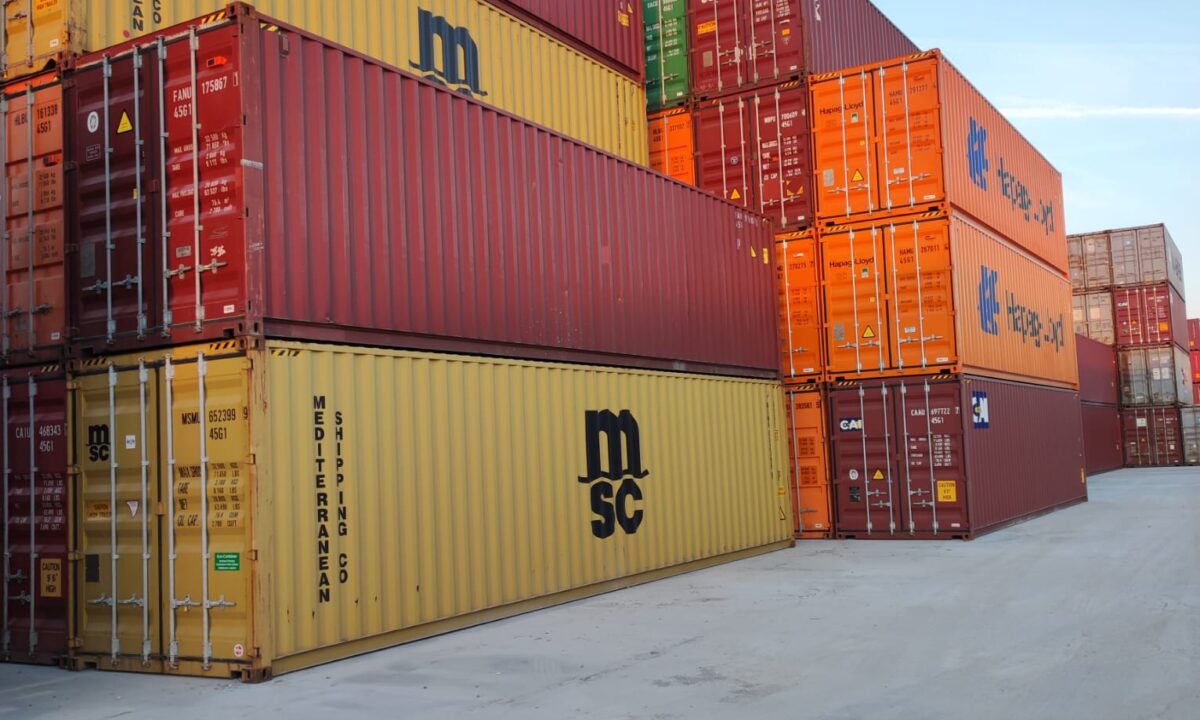 Arhitectura urbană din containere maritime – design modern, sustenabilitate și funcționalitate