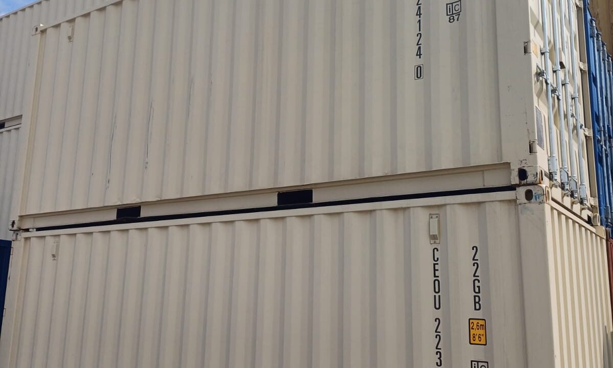 Container Nou sau Second Hand? Avantajele fiecărei variante în 2026